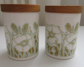 Hornsea. Retro 1970 Hornsea Fleur Salt and Pepper Pots. Hornsea Salt and Pepper. Hornsea Fleur by Sarah Vardy 1970. Retro Hornsea 1970