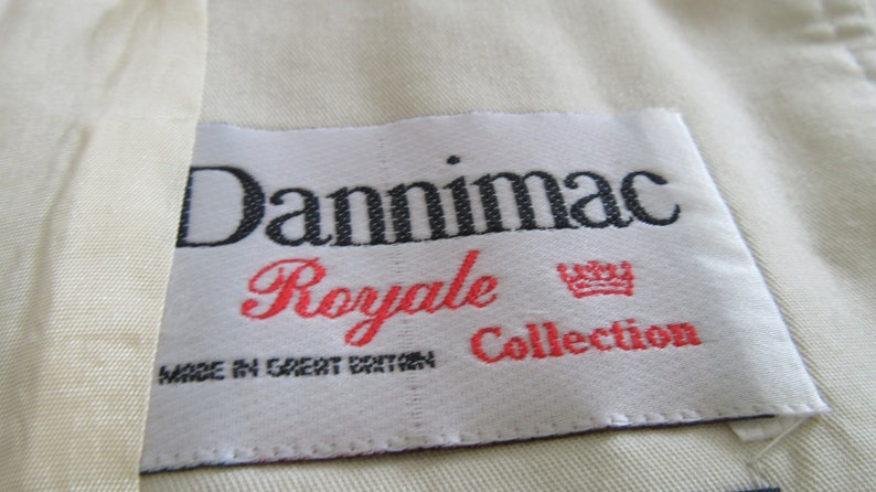 Vintage Rain Mac 1970 Lorraine Chase by Dannimac Retro Raincoat Vintage Women/'s Raincoat Vintage Women/'s Clothes Size 16