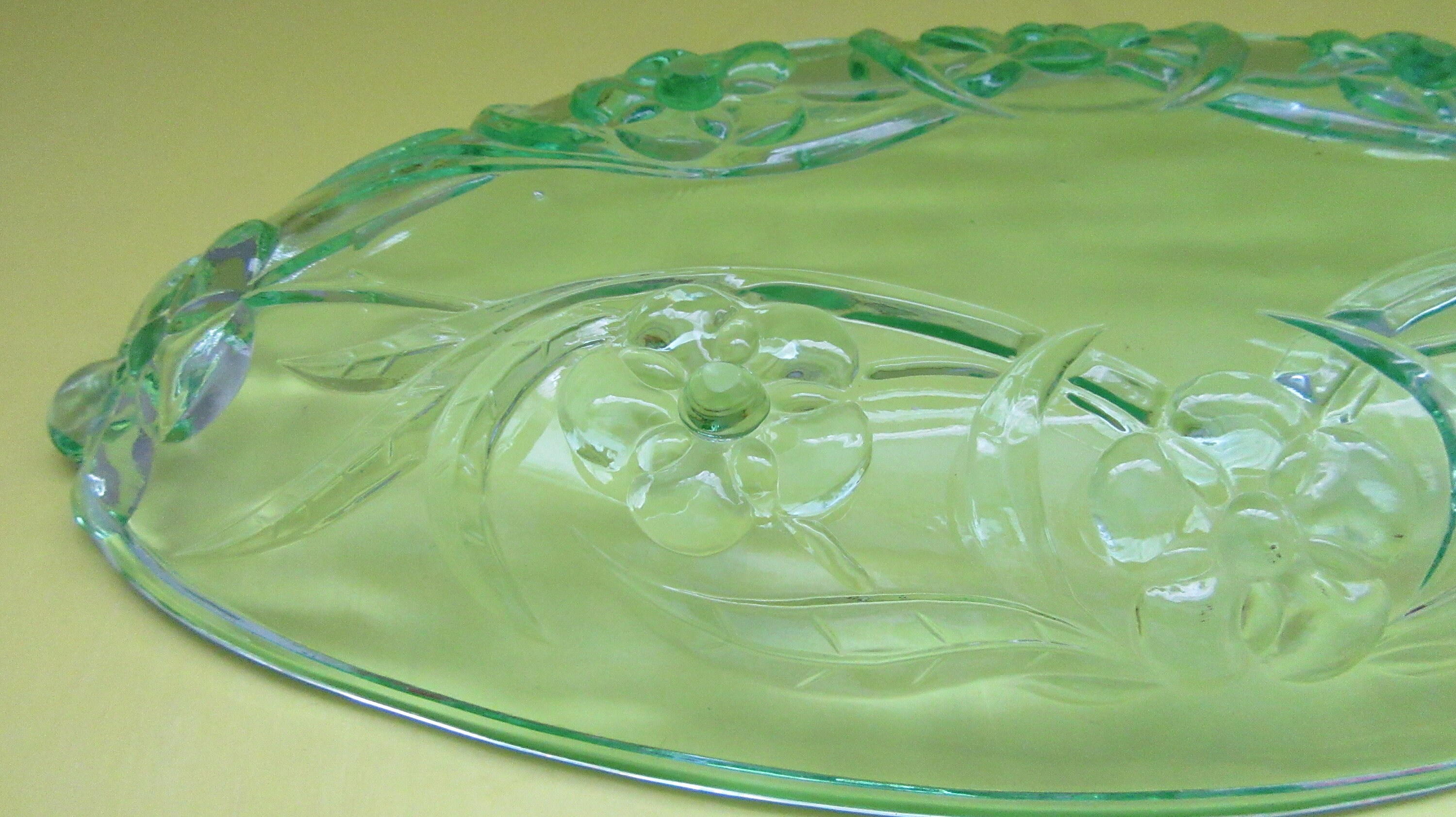 Vintage Gift. Vintage Green Glass. Decorative Glass Dish. Etsy Canada