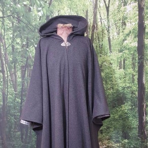 Cloak gray, medieval cloak, cape, wool, LARP, Middle Ages, fantasy, Viking, SCA, role play, riding cloak, ranger, winter