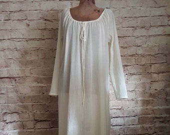 Dress made of thin cotton with adjustable neckline, cotton underdress, medieval underdress, role play, fantasy, larp, SCA, folk