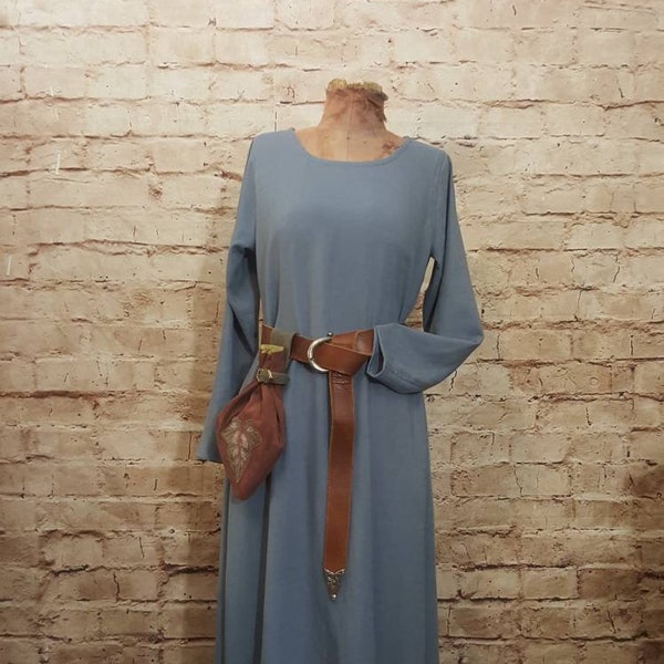 Kleid aus Leinen/Viskose blau, Unterkleid, Kleid Mittelalter taubenblau, Rollenspiel, Fantasy, Larp, Kleid SCA, Mittelalterkleid