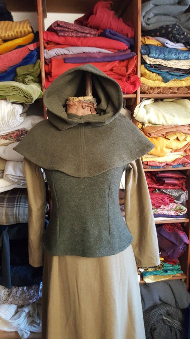 hooded collar fantasy gugel olive headgear medieval larp man medieval woman Gugel green