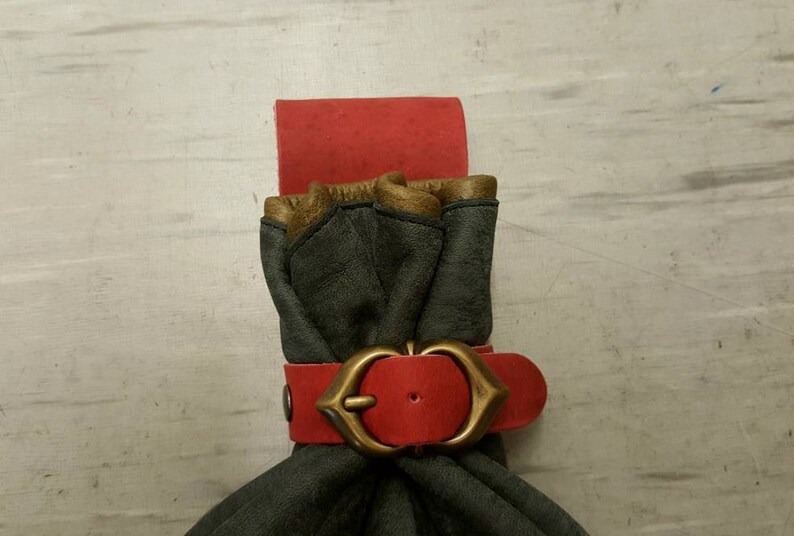 Fantasy Role Playing Larp SCA Elf Bag Leather Belt Bag Leather Beef with Ivy Leaf Medieval Belt Bag Boho,Ivy Hippie Bag