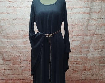 Dress with trumpet sleeves linen/viscose black, medieval dress, role play dress, Larp linen, SCA, underdress, fantasy