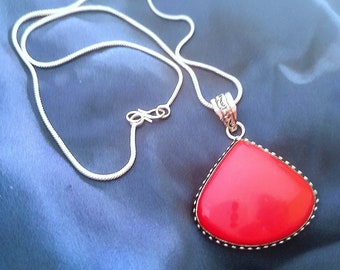 Colar com pingente de coral vermelho da Sardenha, pingente geométrico de coral natural e prata 925, joias de coral, colar de prata 925