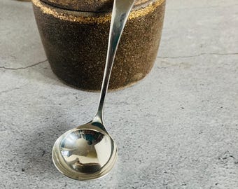 Cucharón de salsa de plata esterlina vintage
