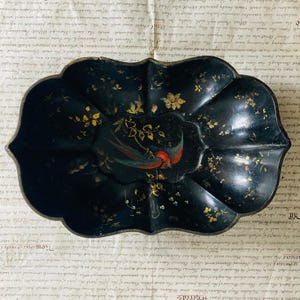 Antieke chinoiseriekom van papier-maché
