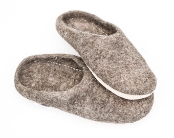Felt slippers in light brown, peat, made of sheep's wool with leather sole, slippers, felt slippers, brown