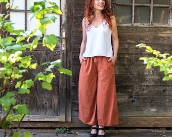 Culottes made of soft cotton, red, black, white