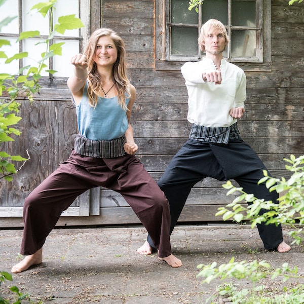 Pantalon de pêcheur en noir, marron, en coton pour le yoga, pilates, chi thaïlandais, wushu, sports en général, pour se détendre et pour la rue