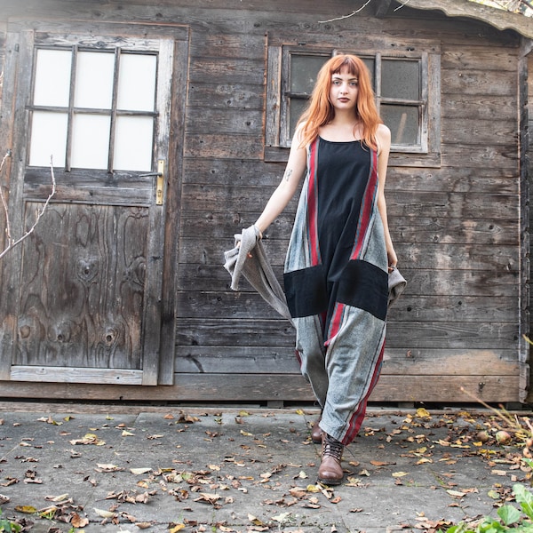 Jumpsuit, Haremslatzhose aus Baumwolle mit zwei Taschen, gestreift, Schwarz, Rot, Grau