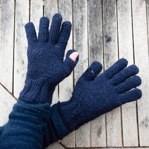 Handschuhe mit Daumenloch aus Wolle mit Fleece gefüttert, Dunkelblau Bild 1