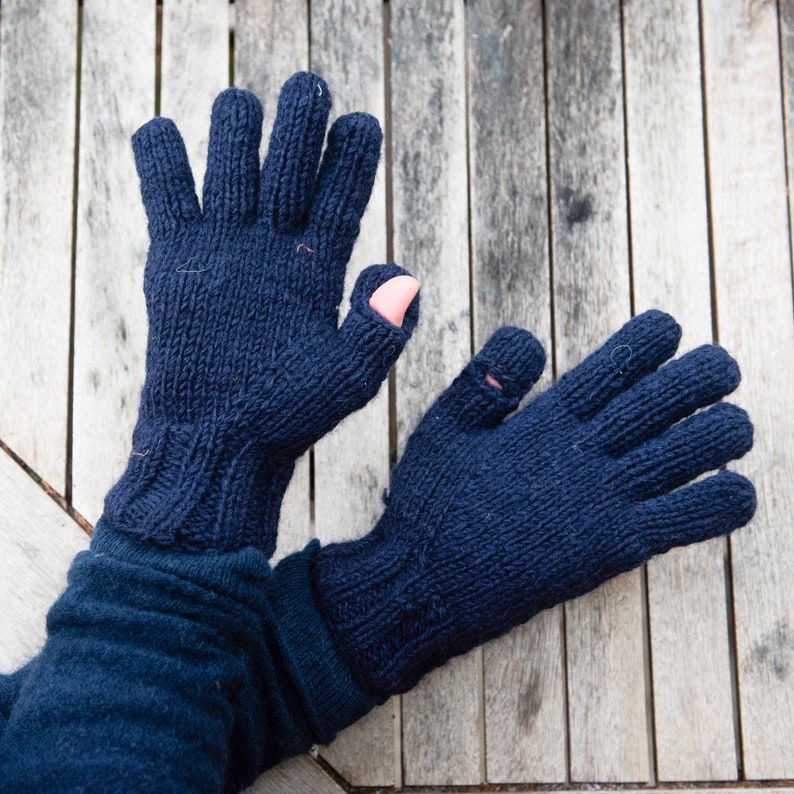Handschuhe mit Daumenloch aus Wolle mit Fleece gefüttert, Dunkelblau Bild 1