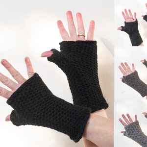 Wool arm warmers lined with fleece in black, dark grey, anthracite, peat and hesse peat