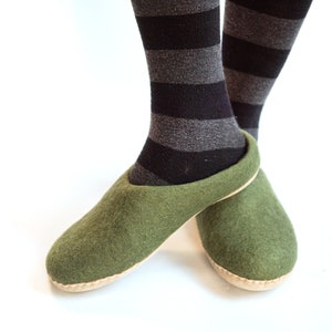 Chaussons en feutre gris, tourbe, gris foncé, en laine de mouton avec semelle en cuir, chaussons, chaussons en feutre image 8