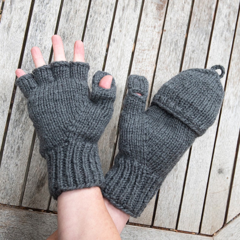 Fingerlose Handschuhe mit Kappe, Blau, Petrol, Grau Bild 7