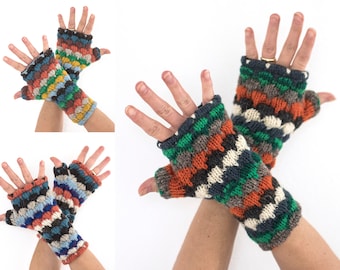 Colorful arm warmers with thumb hole, made of wool, fleece lined