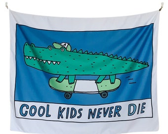 Cool Kids Never Skater Decor Skates Funny Tapestry Wall Hanging Home Dorm Boy Girl Uni Room Decor Throw Backdrop Crocodile Banner Flag