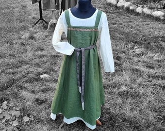 Viking girls apron dress olive green, overdress medieval, Wiki apron child, LARP, SCA, Toraxacum
