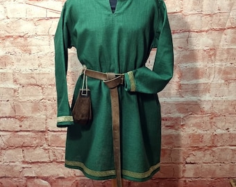 Linen tunic green, knight and viking shirt, natural linen, boys and girls medieval costume, LARP, SCA, cosplay costume, Toraxacum