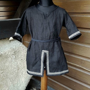 Black tunic for knights and Vikings, linen tunic for children, medieval costume boy and girl, LARP, SCA, Toraxacum