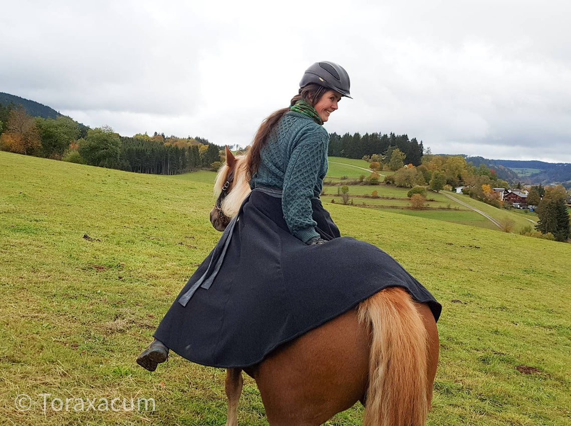 Equestrian skirt grey wool XSXL wrap skirt anthracite horse Etsy
