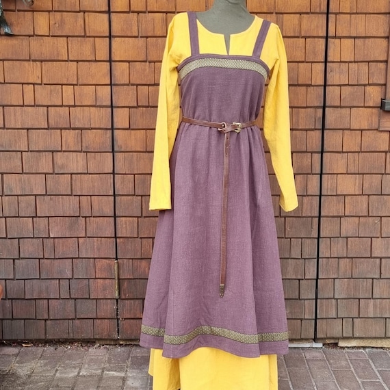 yellow dress purple accessories How To Accessorize A Yellow Dress RB Italia Blog