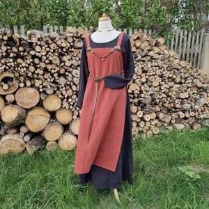 Viking apron dress, linen overdress, used look, medieval dress, Wiki apron, LARP, SCA, Toraxacum