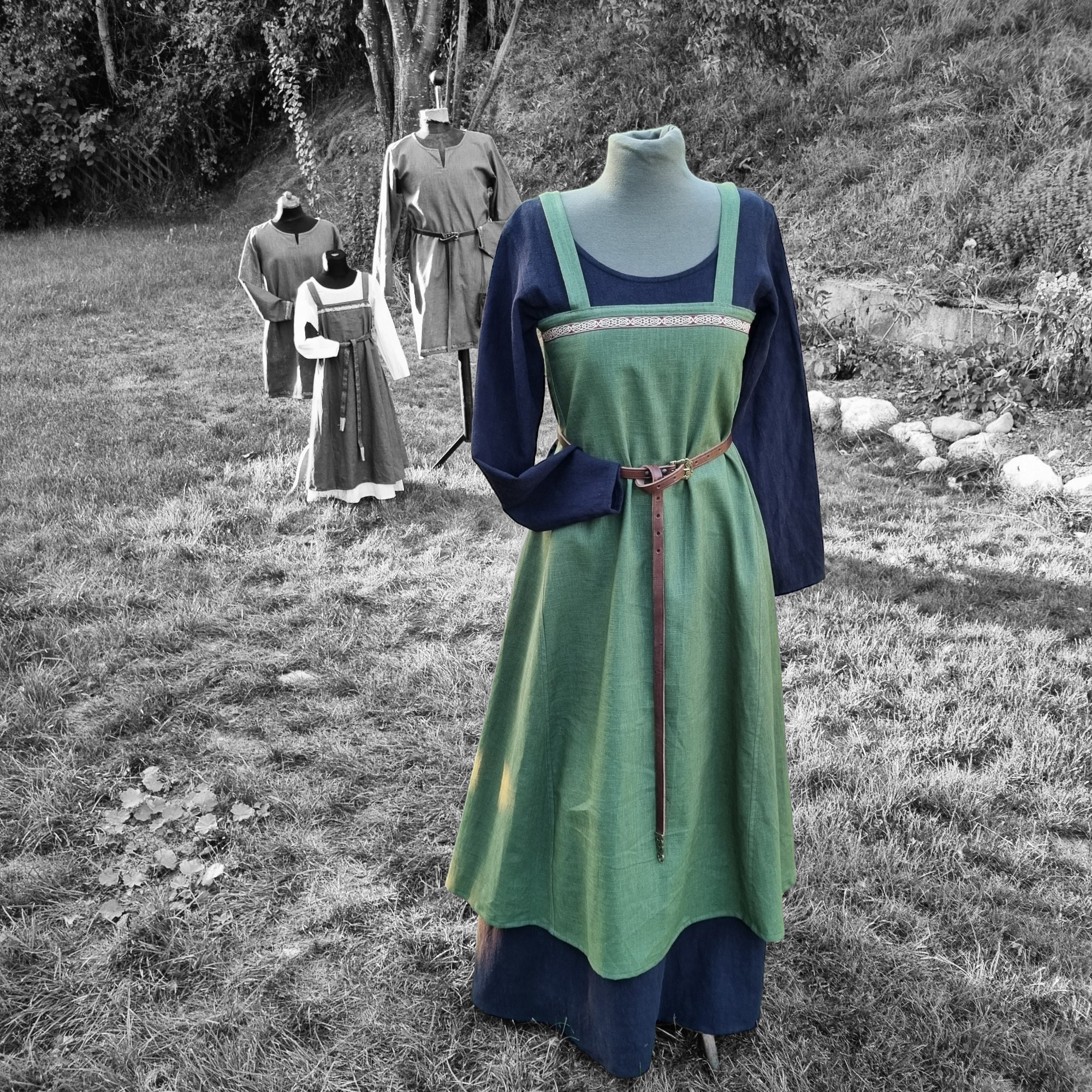 green medieval dress Capri Dress · Made to Order · Ships in ~3 Weeks main image 1