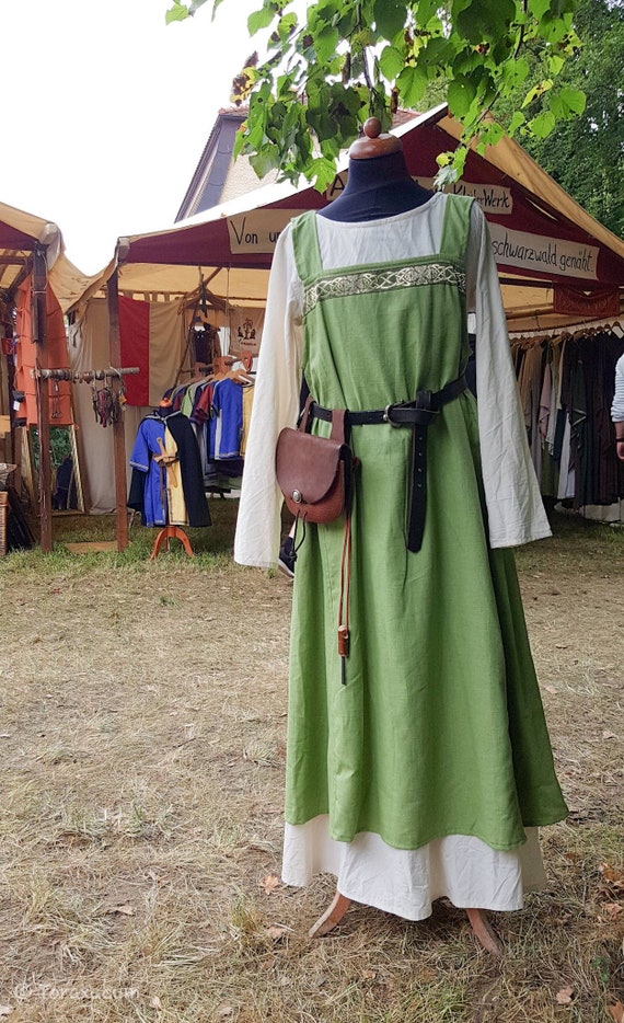 slim fit dress slacks Viking dress Lagertha, green