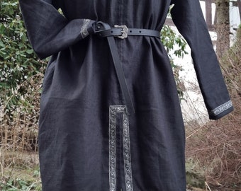 Children's tunic, Black linen tunic with long sleeves, shirt for knights and Vikings, medieval clothing, Toraxacum