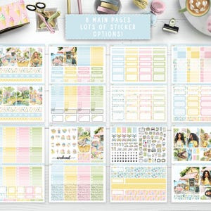 Op de afbeelding: Een set van 8 printbare plannerpagina's met een zomerthema. De pagina's bevatten een verscheidenheid aan kleurrijke stickers, waaronder ijshoorntjes, bloemen en vlinders. De tekst "8 hoofdpagina's Veel stickeropties!" staat bovenaan de afbeelding.