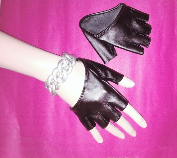 black leather gloves without fingers