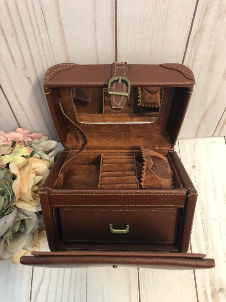 Travel Leather Jewelry Box with mirror