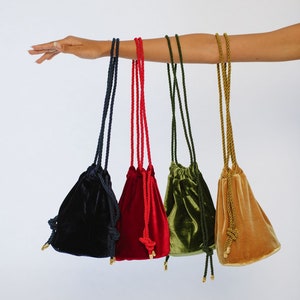 Magician&#39;s Velvet Drawstring Bag. Velvet sac purse. Wedding party purse. Festival bag. Vintage-inspired coin bag purse. 1920s 1930s sac bag.