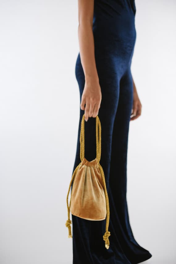 Magician's Sac Velvet Drawstring Bag: Vintage-inspired, Coin