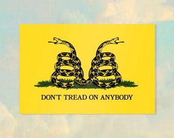 Ne marchez sur personne - Autocollant drapeau de solidarité Gadsden mis à jour 4"