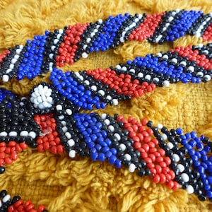 Funky retro 60s/70s beaded belt in red, white, blue and black