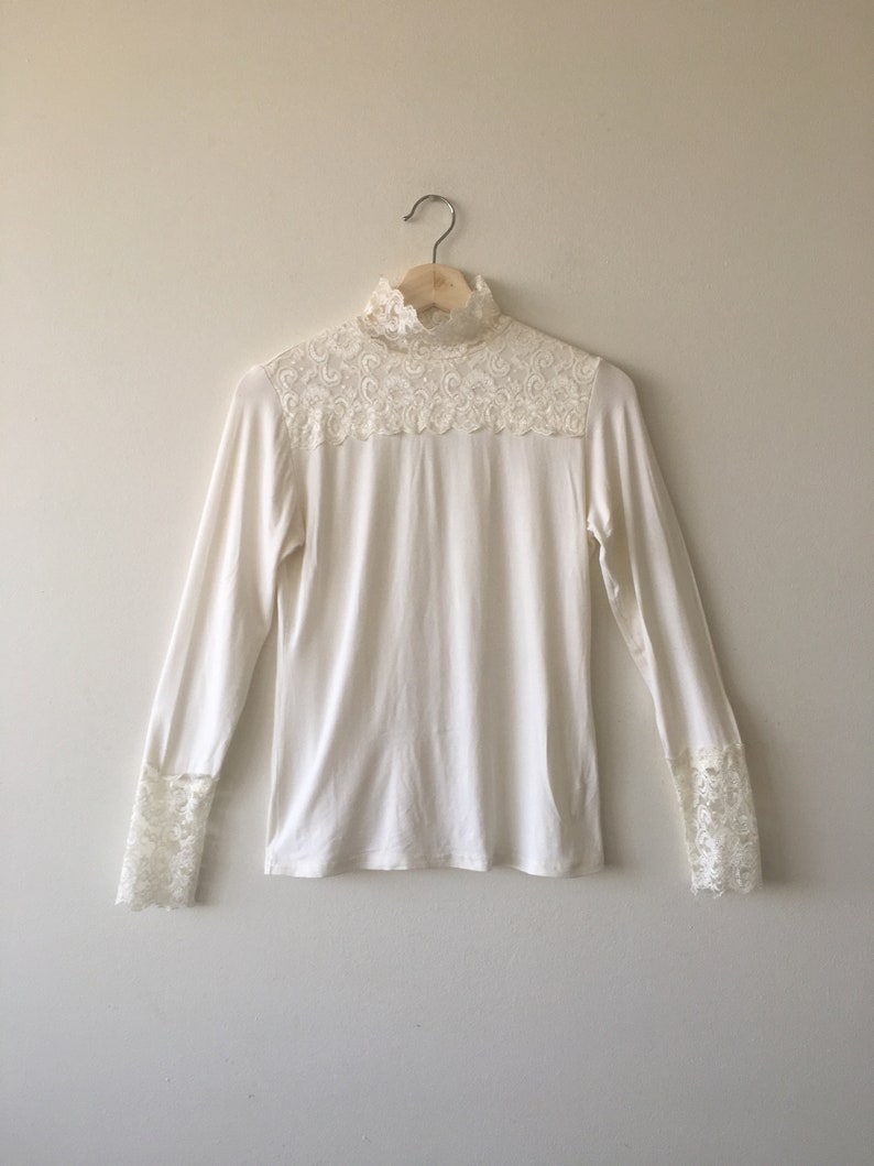 Vintage lace turtleneck Top
