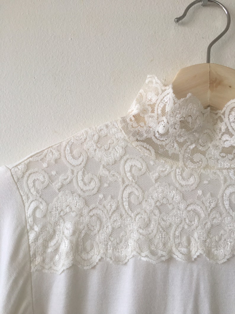 Vintage lace turtleneck Top