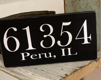 Personalized Zip Code Wood Sign – Farmhouse Home Decor