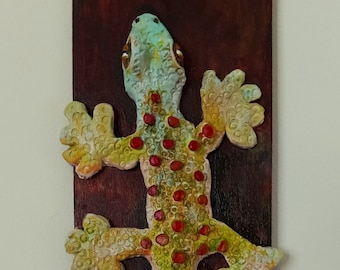 Gecko polymer clay sculpture on wood decorative wall tile