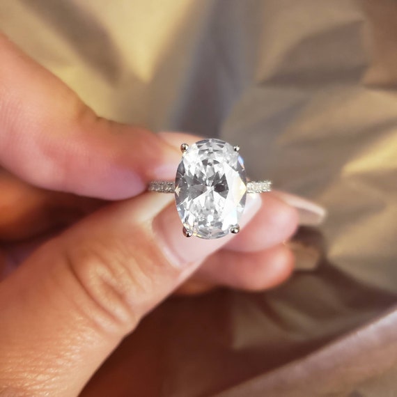 Oval cubic hotsell zirconia ring