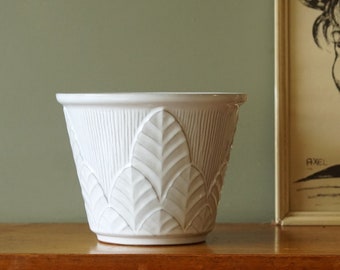 MAREI White Mid Century Planter, decoración en relieve abstracto, cerámica de Alemania Occidental