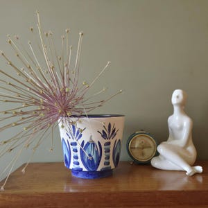 Vintage ES Keramik Planter – West Germany Pottery – White with Abstract Blue Floral Design – Mid-Century Modern Flower Pot