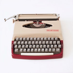 Máquina de escribir portátil Brillant Rekord en EXCELENTE estado. Año 1967. ¡Revisión profesional!
