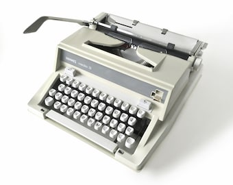 Máquina de escribir Hermes Media 3 / 1974 Suiza / Totalmente revisada y funcionando