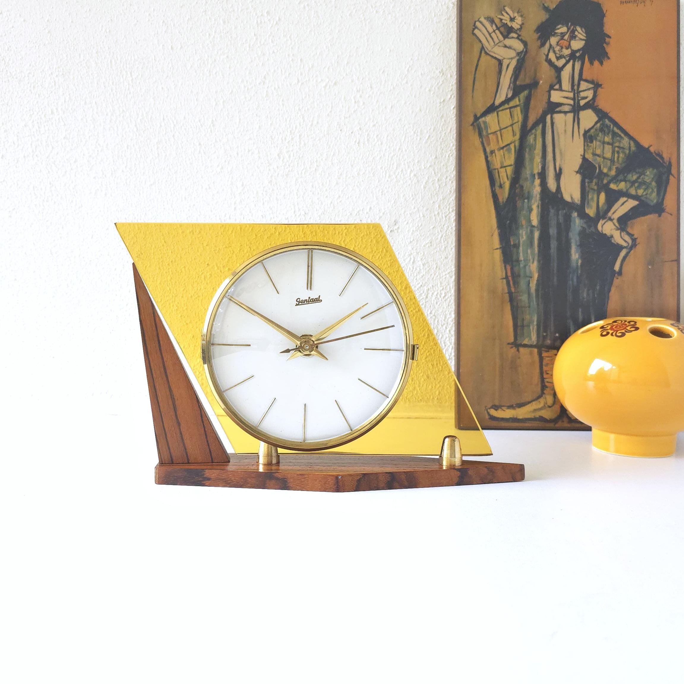 Mid Century Geniaal Desk Clock L Yellow Glass & Wood, Atomic