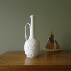 AK Kaiser Vase, White Bisque Porcelain l Bird Relief Decor, Germany